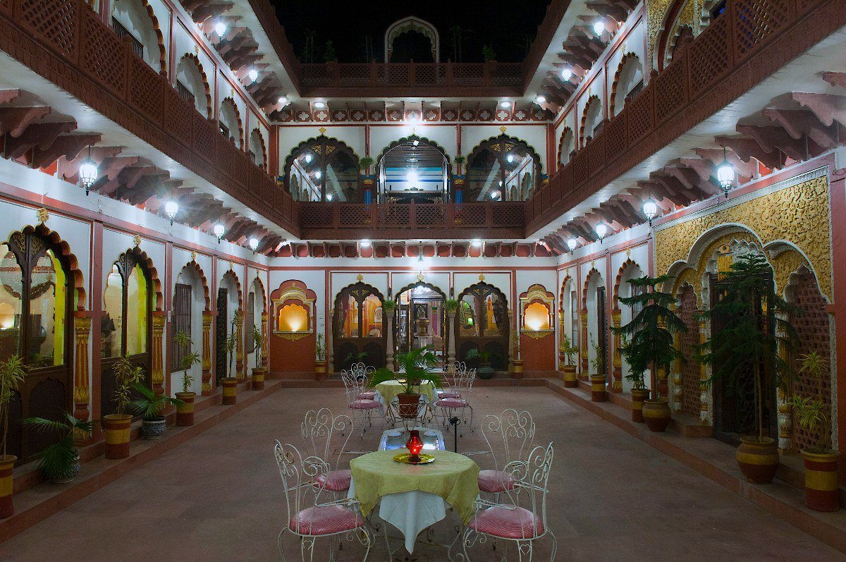 An evening performance setting at Shikwa Haveli