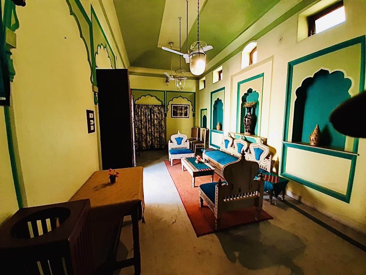 A shoot in progress at Shikwa Haveli