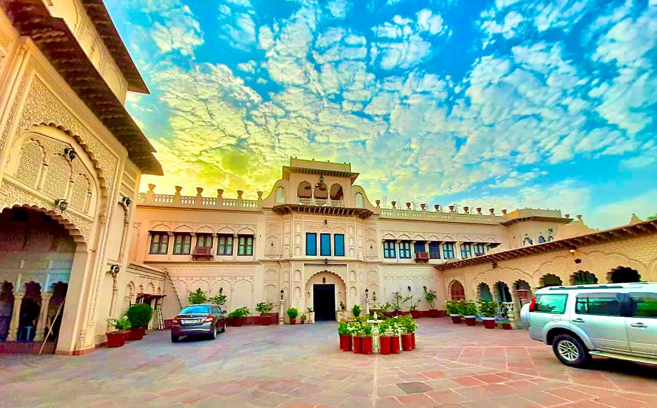 Shikwa Haveli detail